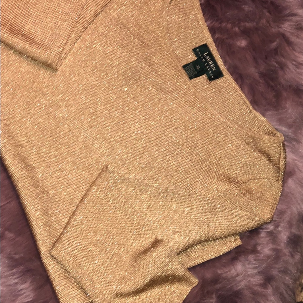 Gold Top - Picture 2 of 2